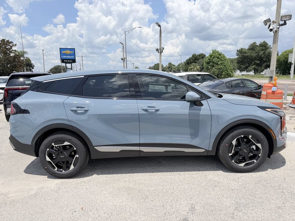 New 2027 Kia Sportage S FWD image 3