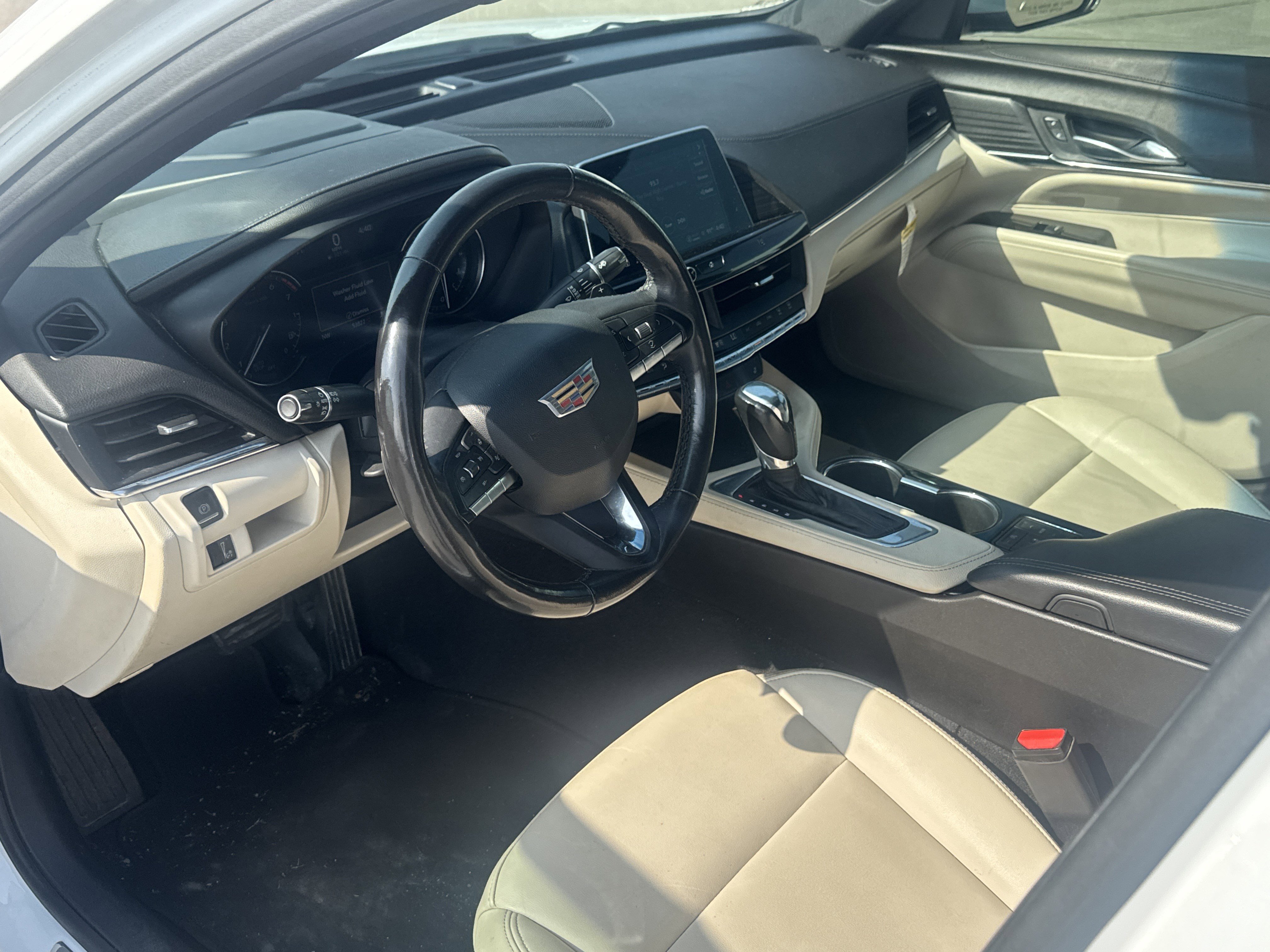 Used 2021 Cadillac CT4 Luxury w/ Cold Weather Package RWD image 5