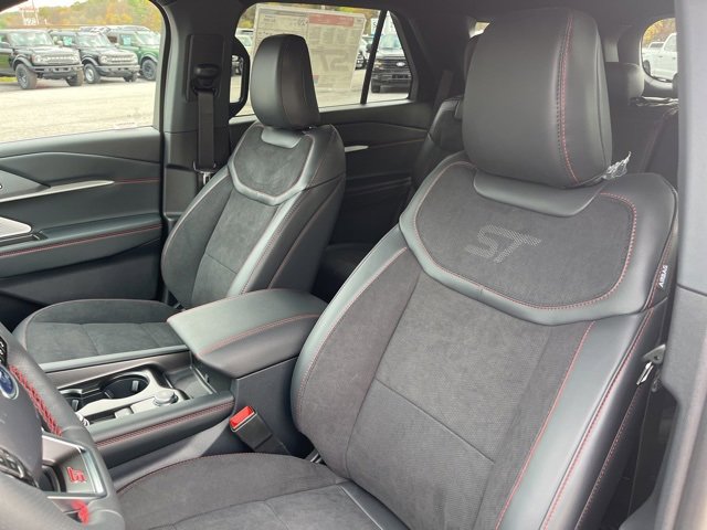 New 2026 Ford Explorer ST image 18