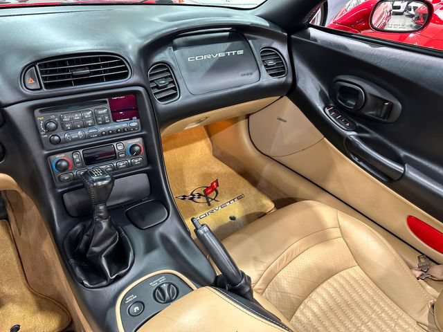 Used 2004 Chevrolet Corvette Convertible w/ Preferred Equipment Group RWD image 21