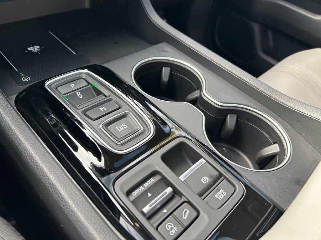 Certified 2025 Honda Pilot Touring image 28