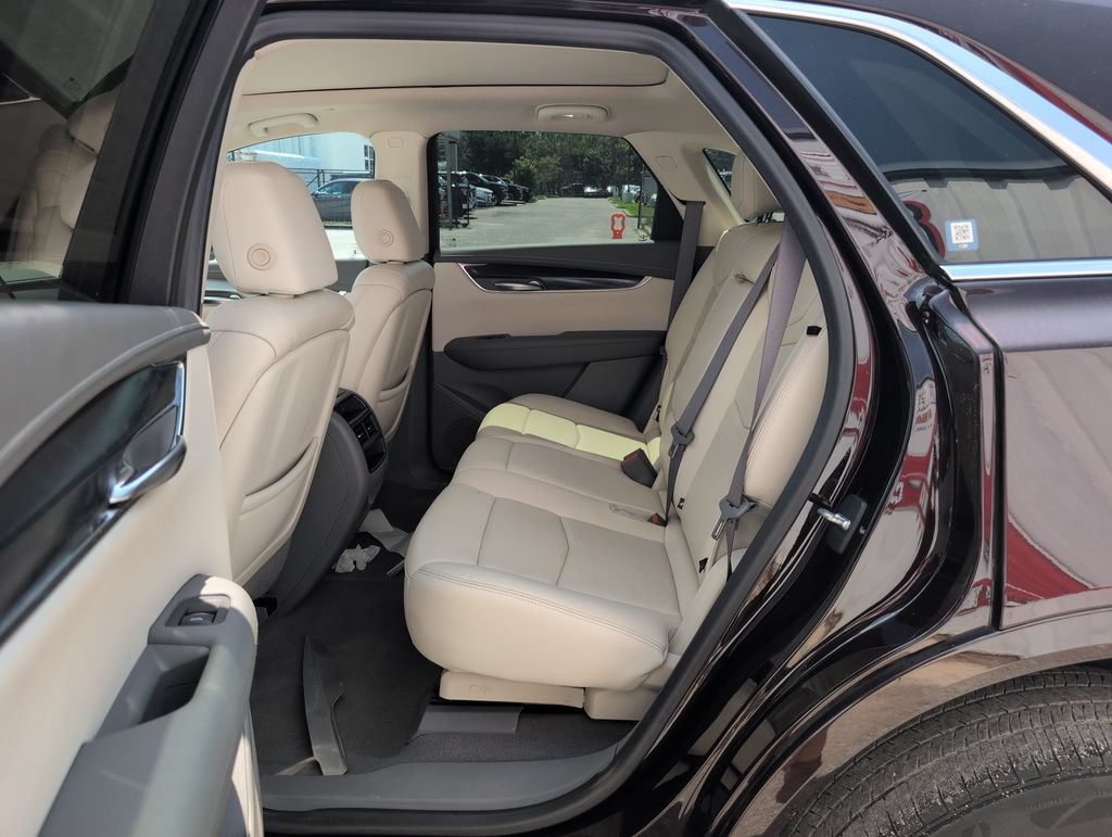 Used 2020 Cadillac XT5 Premium Luxury FWD image 11