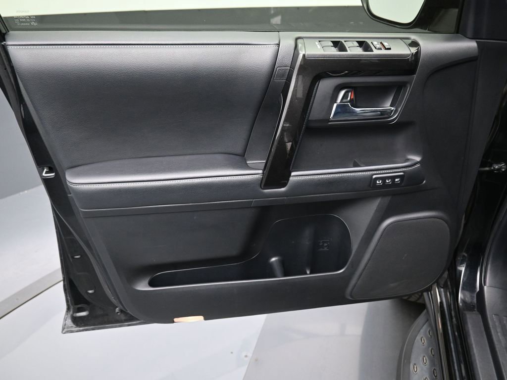 Used 2020 Toyota 4Runner Nightshade image 11