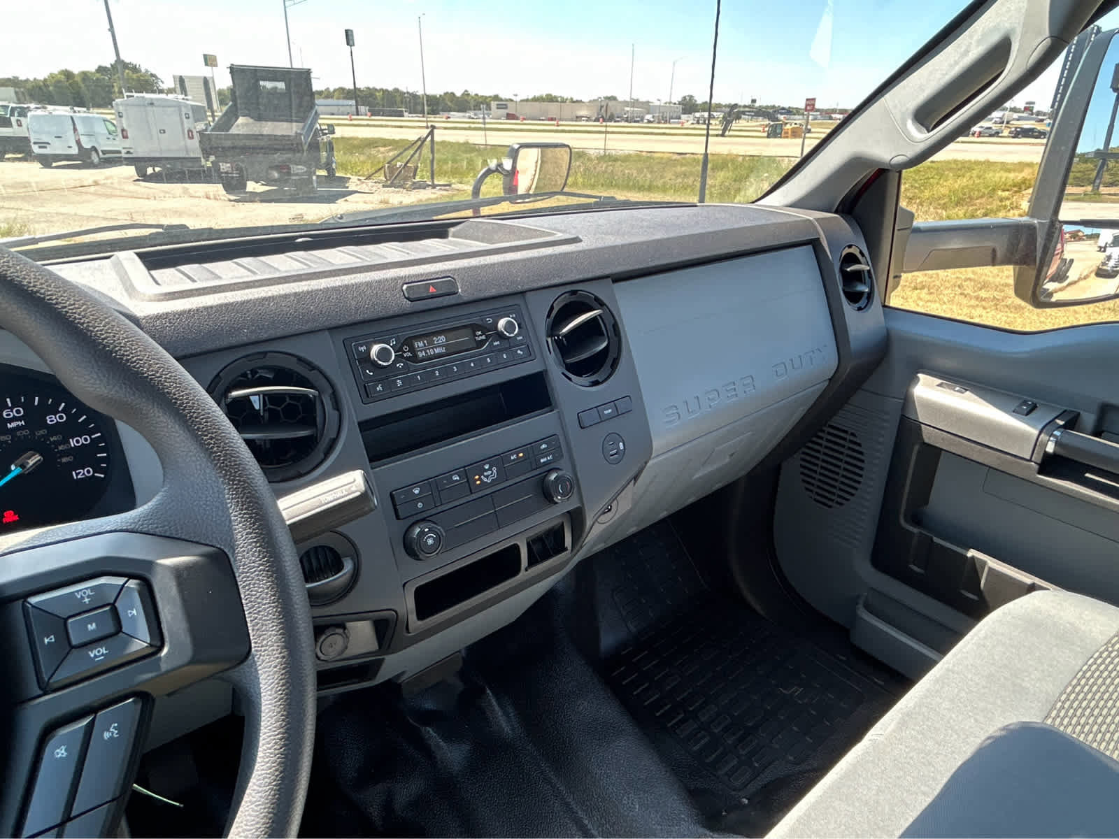 Used 2026 Ford F750 2WD Crew Cab Super Duty image 17