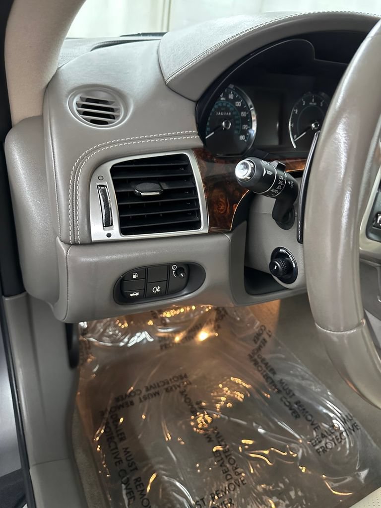 Used 2012 Jaguar XK Convertible RWD image 14