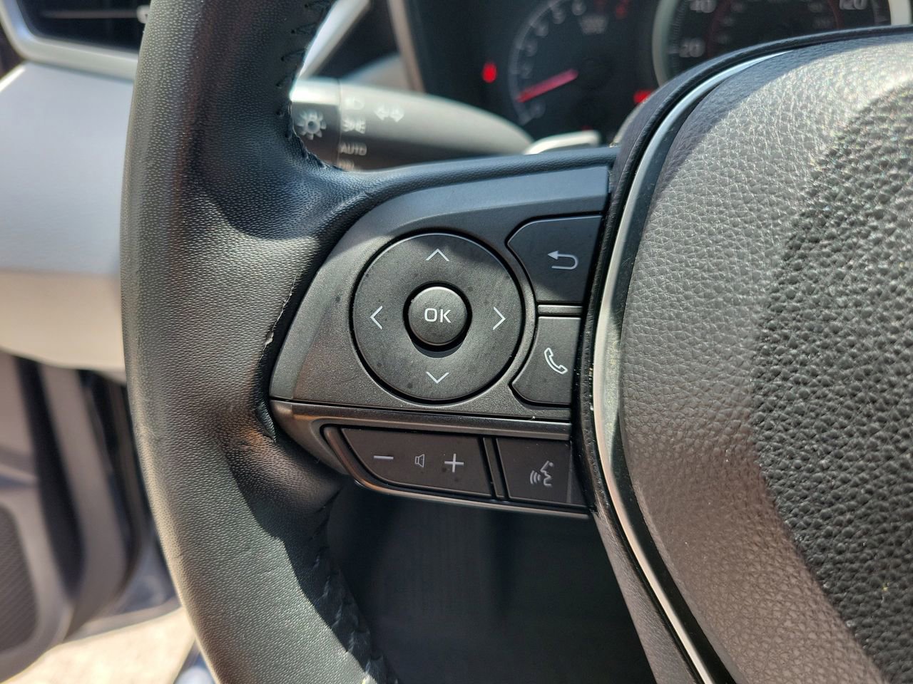 Used 2022 Toyota Corolla SE FWD image 19