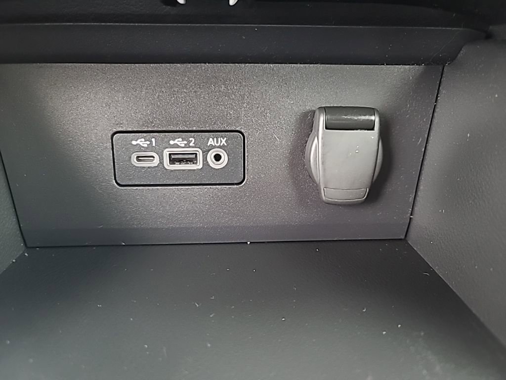 Used 2023 Nissan Sentra SV image 35