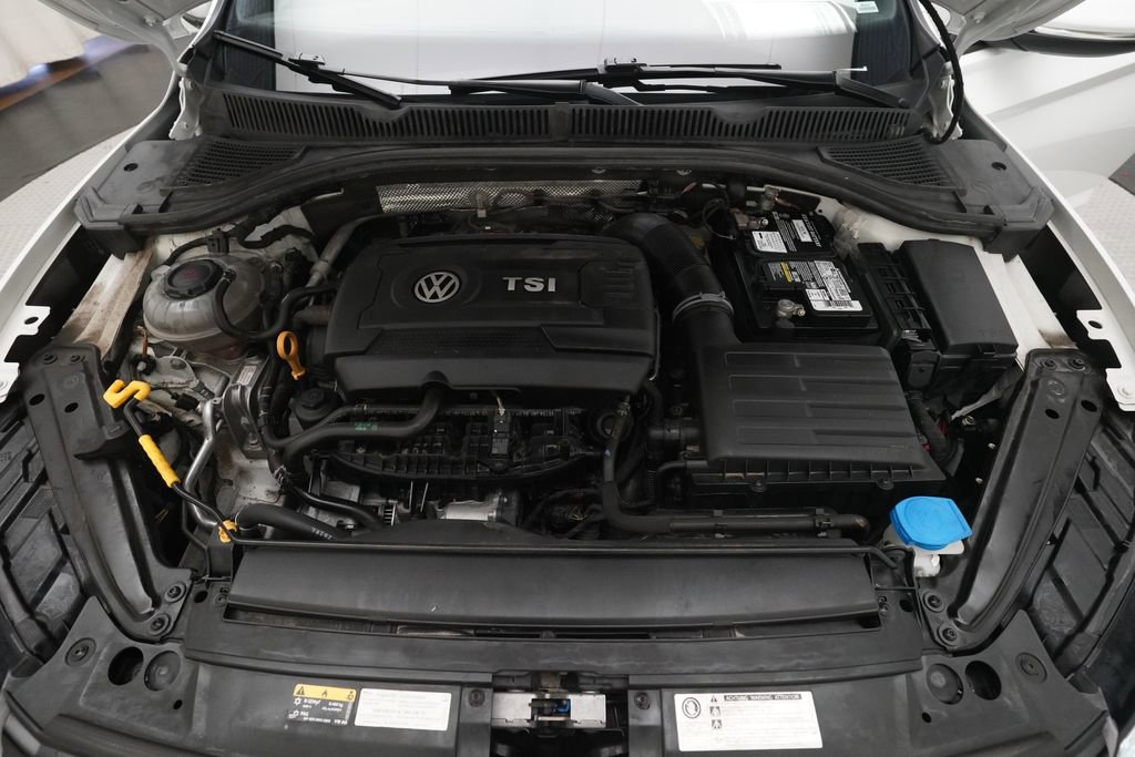 Used 2019 Volkswagen Jetta GLI Autobahn image 3