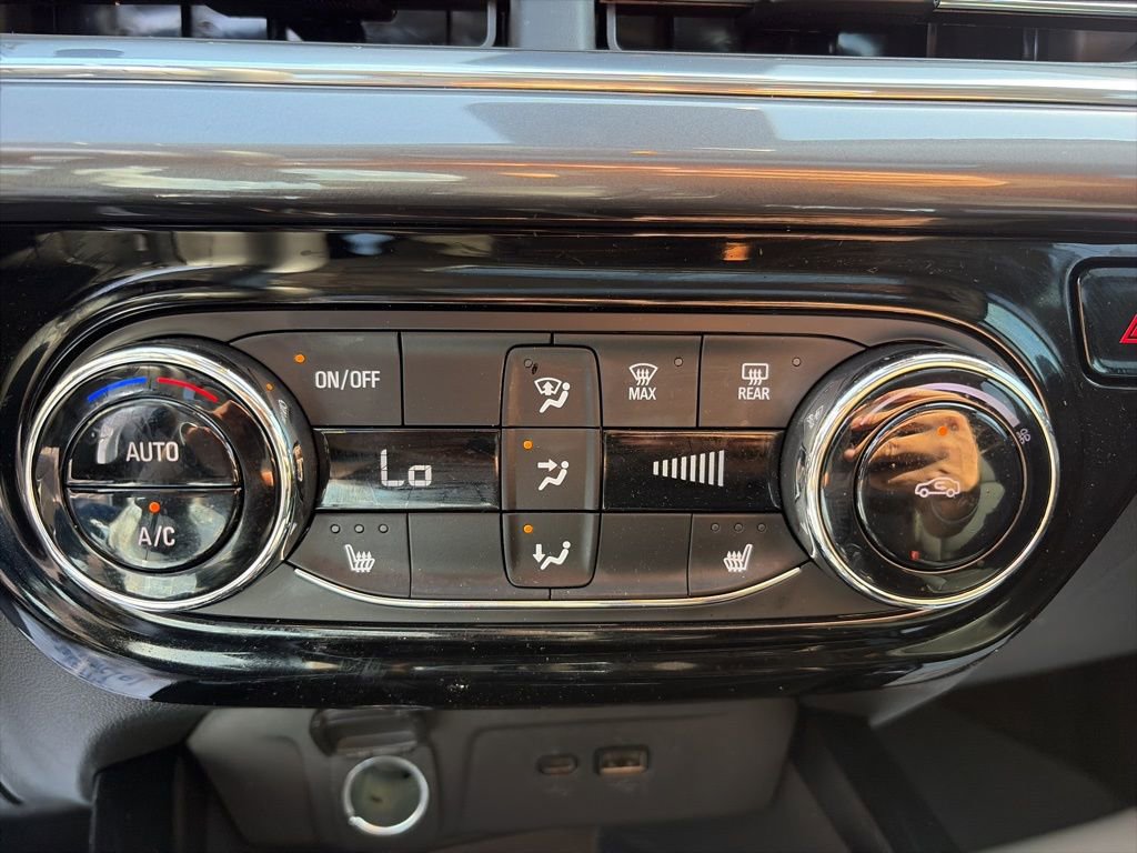 Certified 2025 Chevrolet Trax ACTIV w/ Sunroof Package image 15