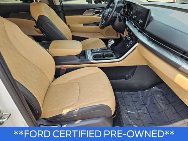 Used 2024 Kia Carnival LX FWD image 10