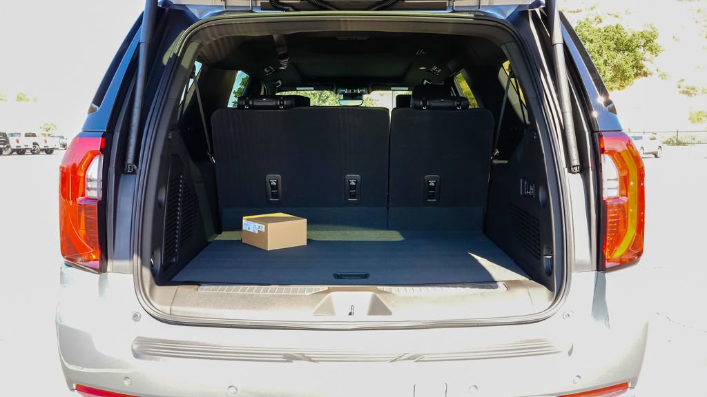 New 2026 GMC Yukon Denali w/ Sun & Power Step Package image 9