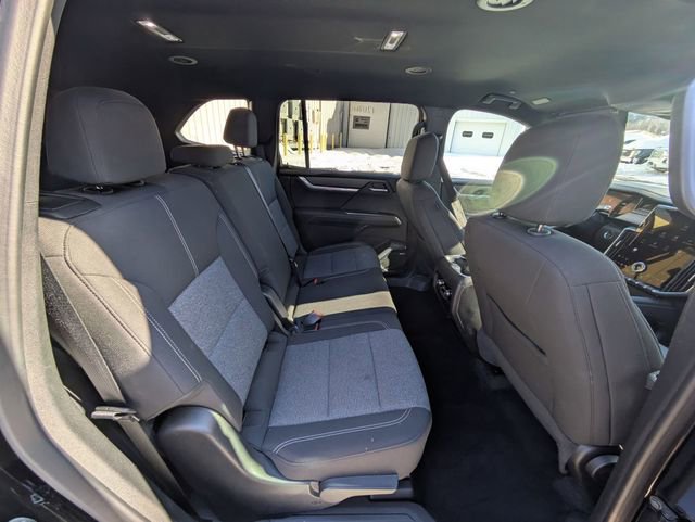 Used 2025 GMC Acadia Elevation image 35