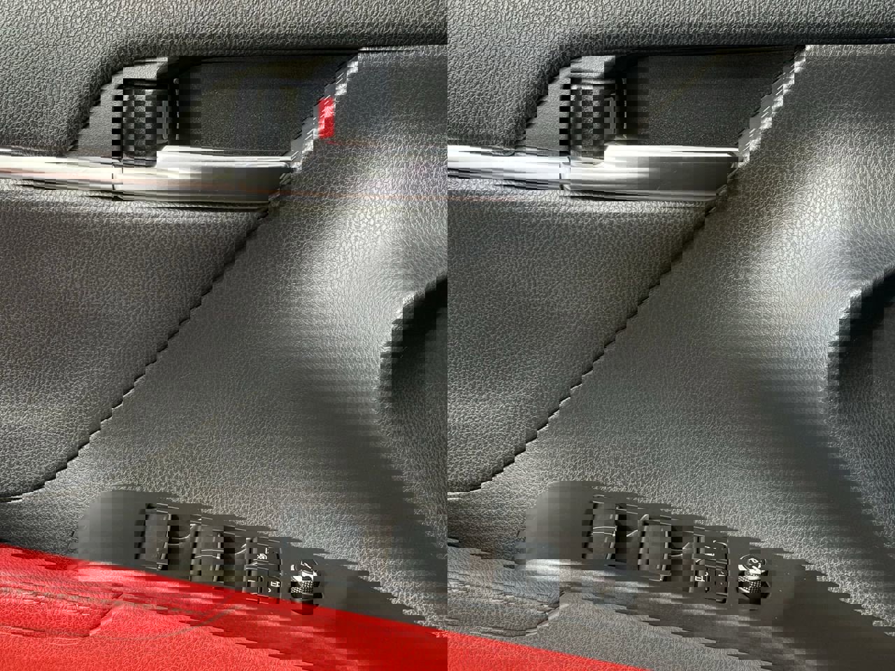 Used 2022 Toyota Camry XSE FWD image 19