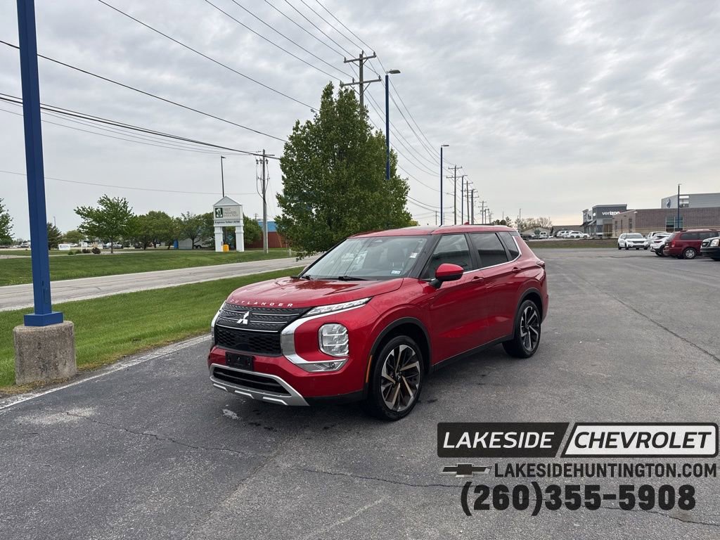 Used 2024 Mitsubishi Outlander SE