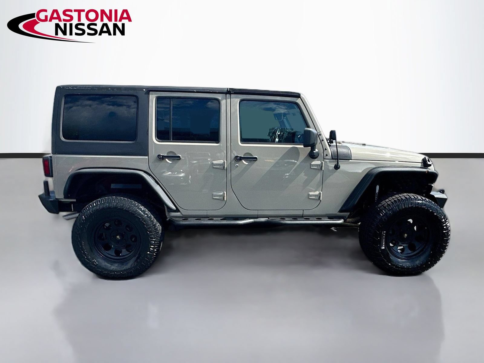 Used 2017 Jeep Wrangler Unlimited Sport w/ Connectivity Group AWD/4WD image 10