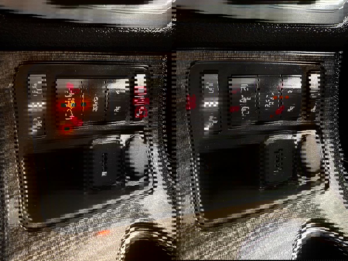 Used 2017 GMC Acadia Limited SLT image 28