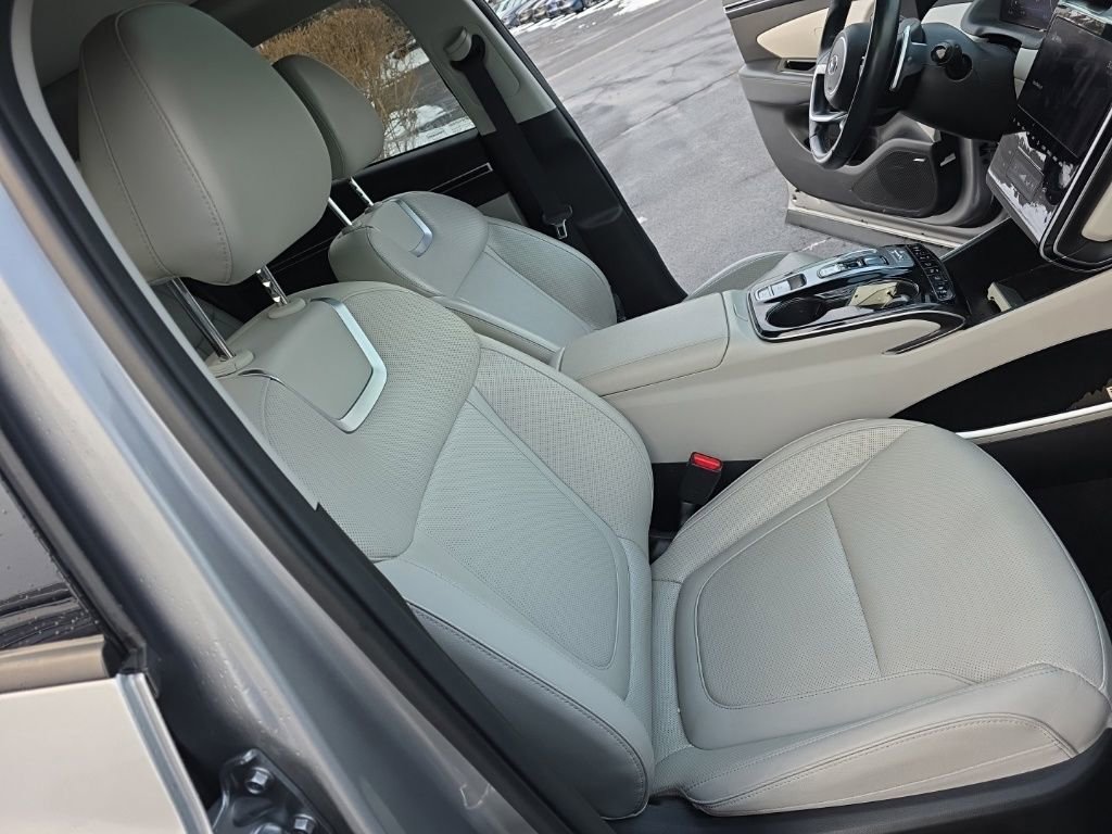 Used 2022 Hyundai Tucson Limited w/ Cargo Package image 25