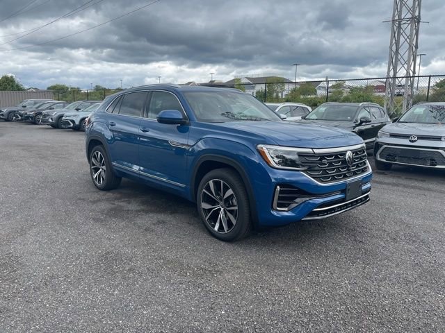 New 2025 Volkswagen Atlas Cross Sport SEL Premium R-Line image 5