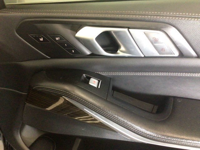 Used 2020 BMW X7 xDrive40i w/ Luxury Seating Package AWD/4WD image 9