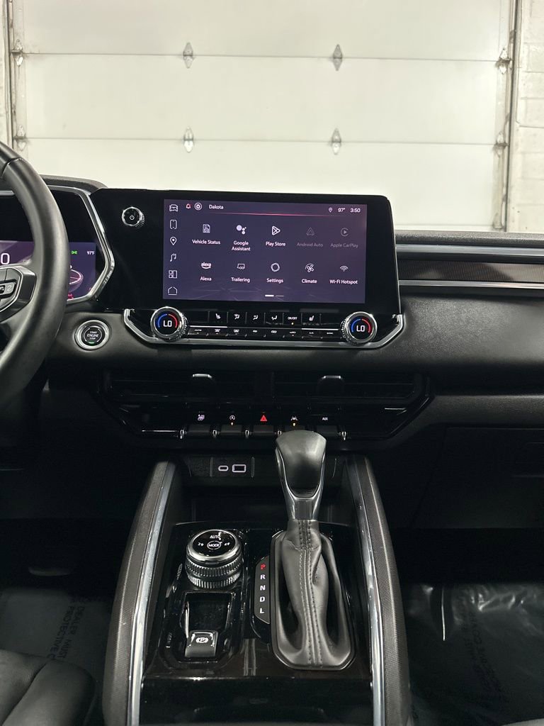 Used 2024 GMC Canyon Elevation w/ Elevation Premium Package image 24