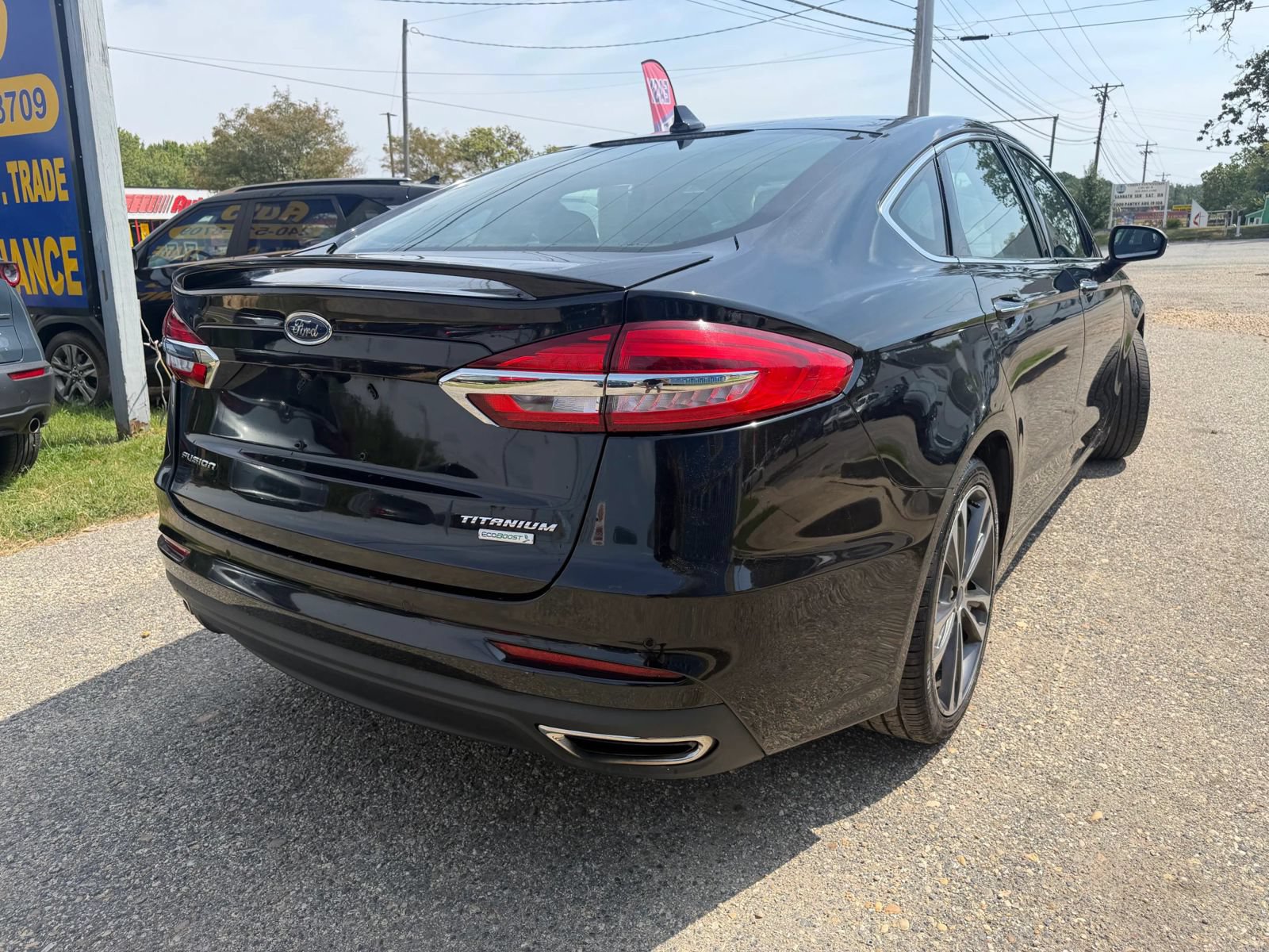 Used 2020 Ford Fusion Titanium FWD image 6