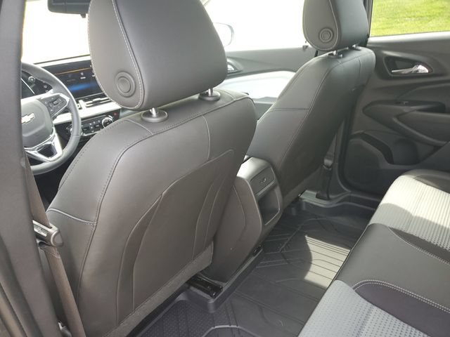 New 2026 Chevrolet Trax LT w/ Sunroof Package FWD image 14