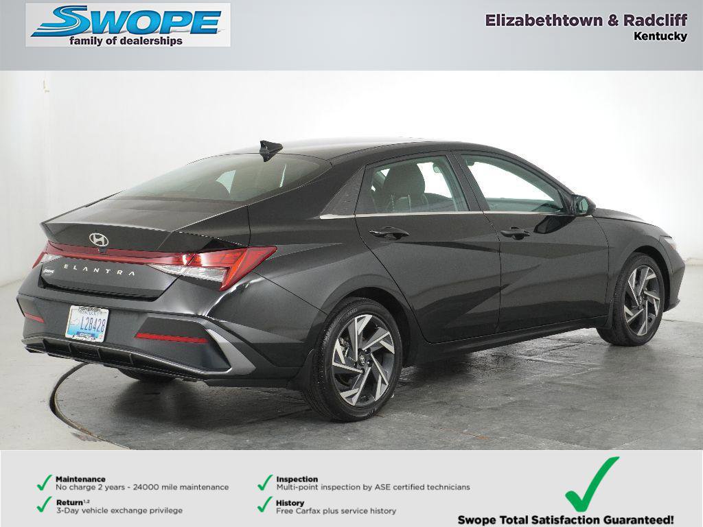 Certified 2024 Hyundai Elantra SEL w/ Convenience Package image 3