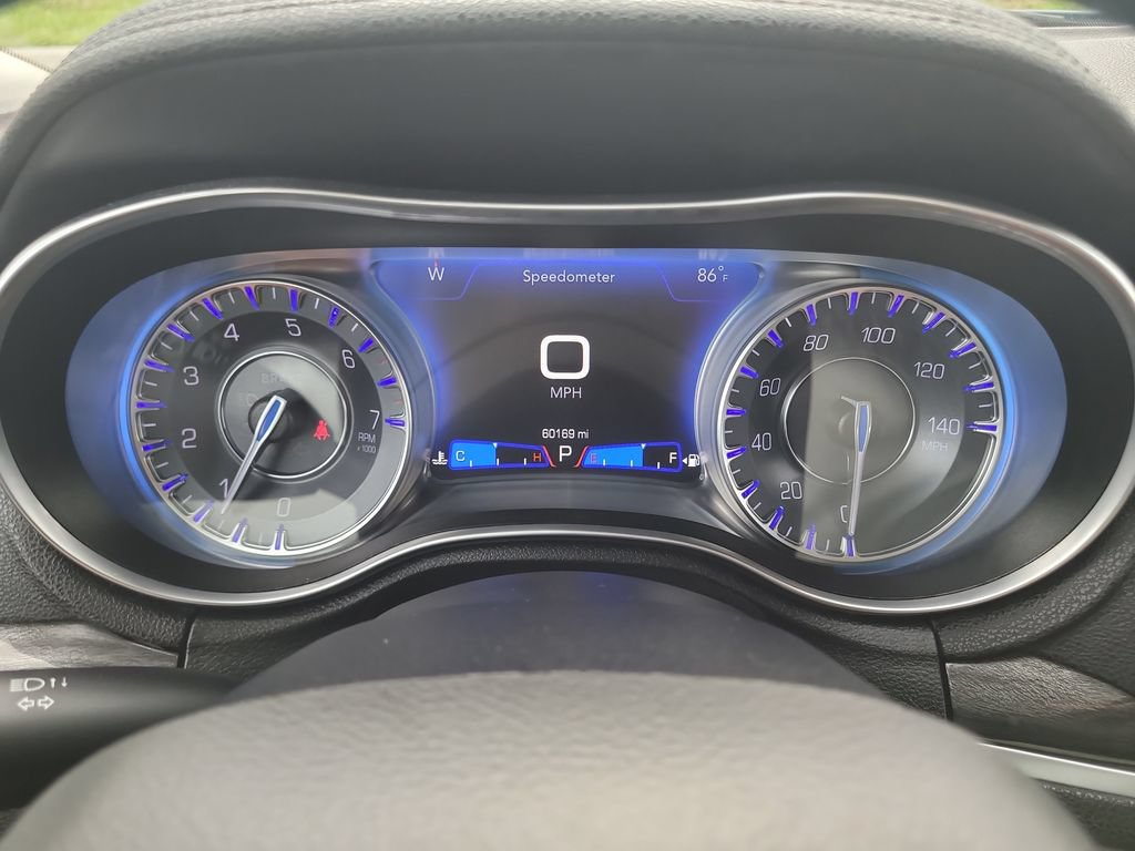 Used 2021 Chrysler 300 Touring RWD image 33