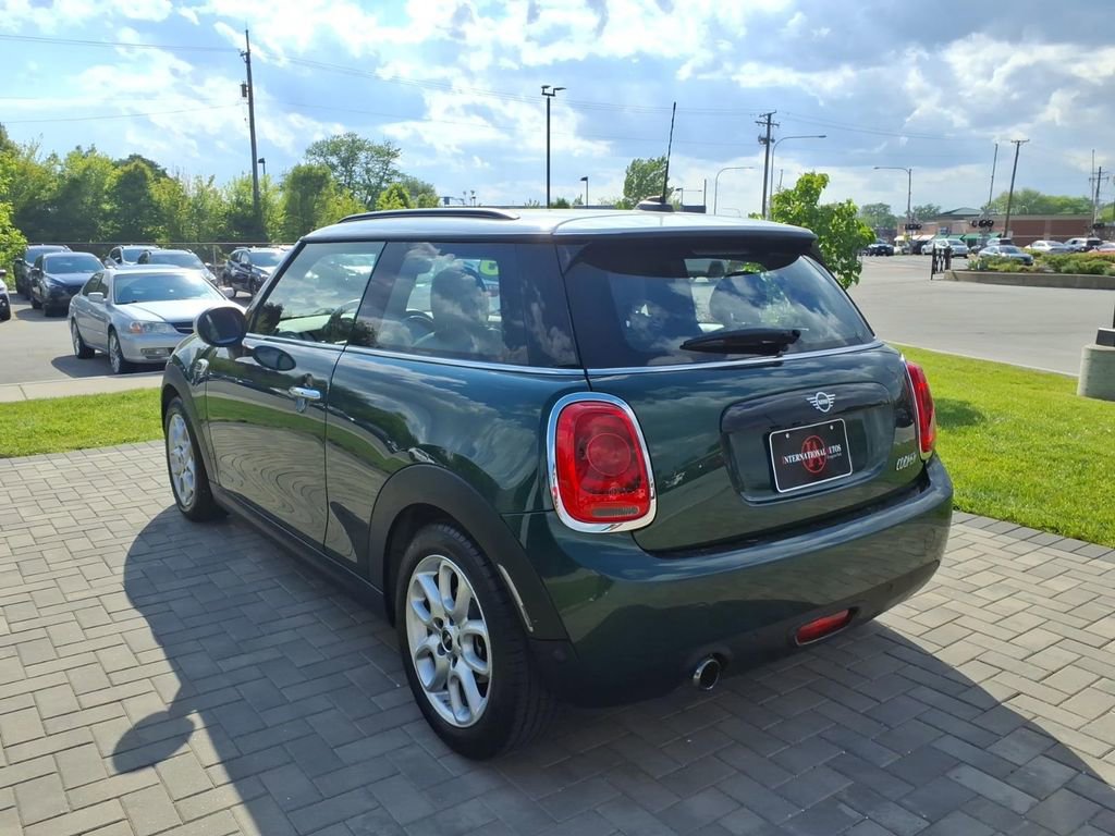 Used 2019 MINI Cooper 2-Door Hardtop w/ Signature Upholstery Package FWD image 5