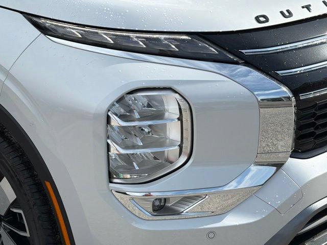 New 2026 Mitsubishi Outlander SE FWD image 9