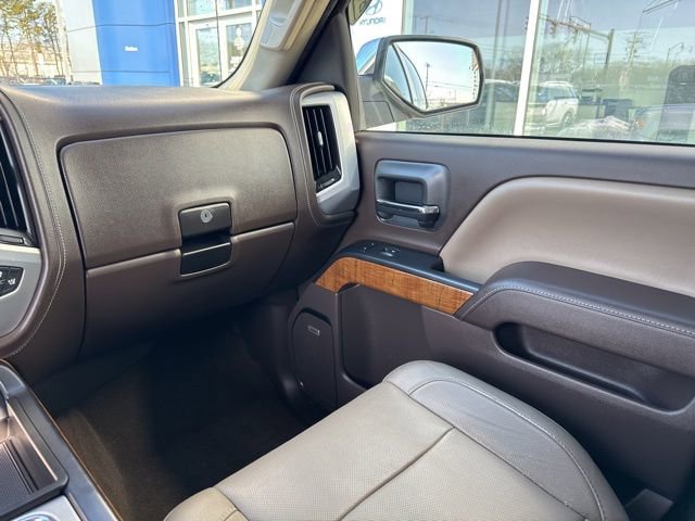 Used 2015 GMC Sierra 1500 SLT w/ SLT Crew Cab Value Package image 43