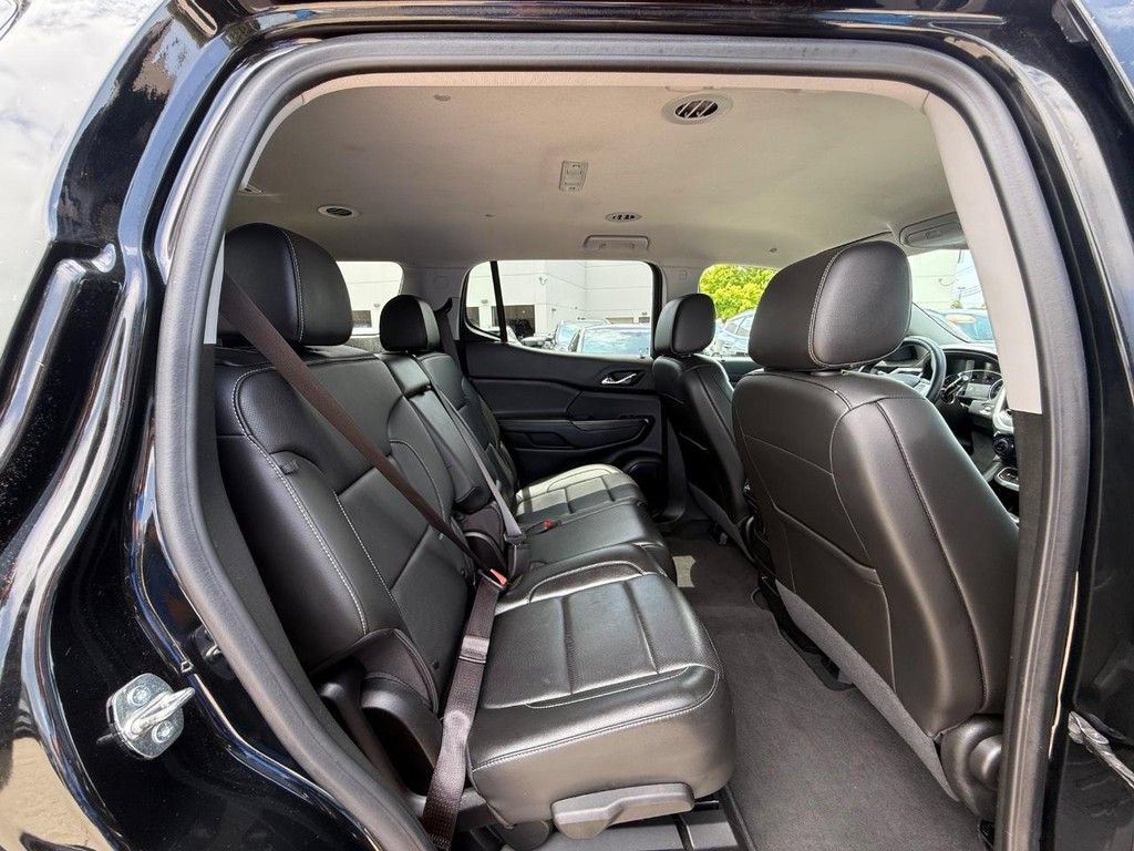 Used 2023 GMC Acadia SLT AWD/4WD image 15