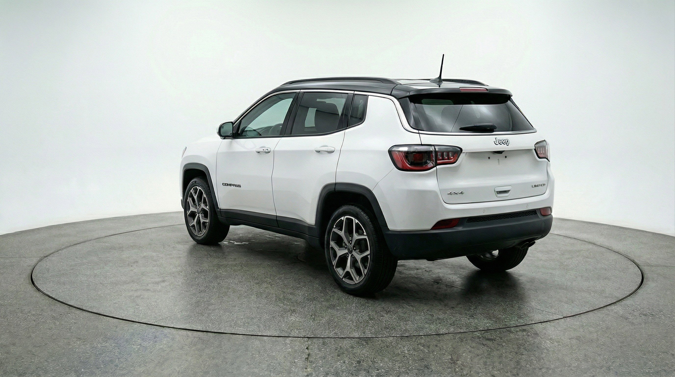 Used 2025 Jeep Compass Limited AWD/4WD image 6