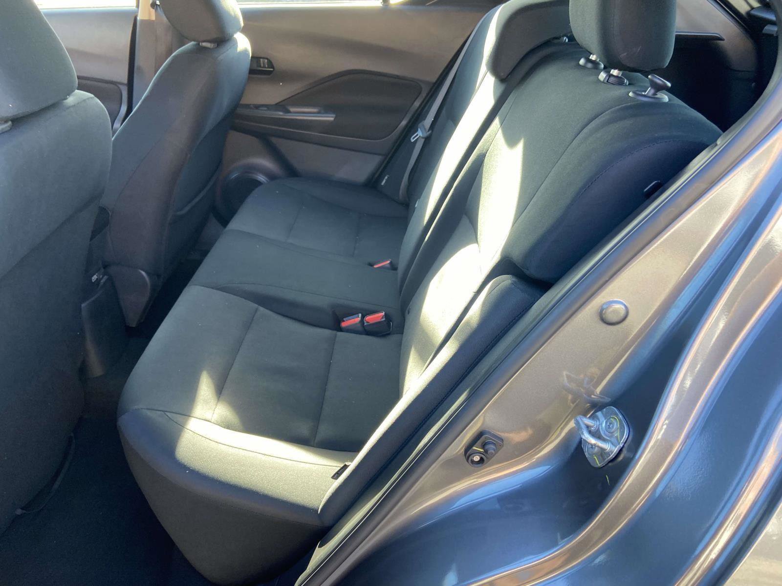 Used 2024 Nissan Kicks S image 3