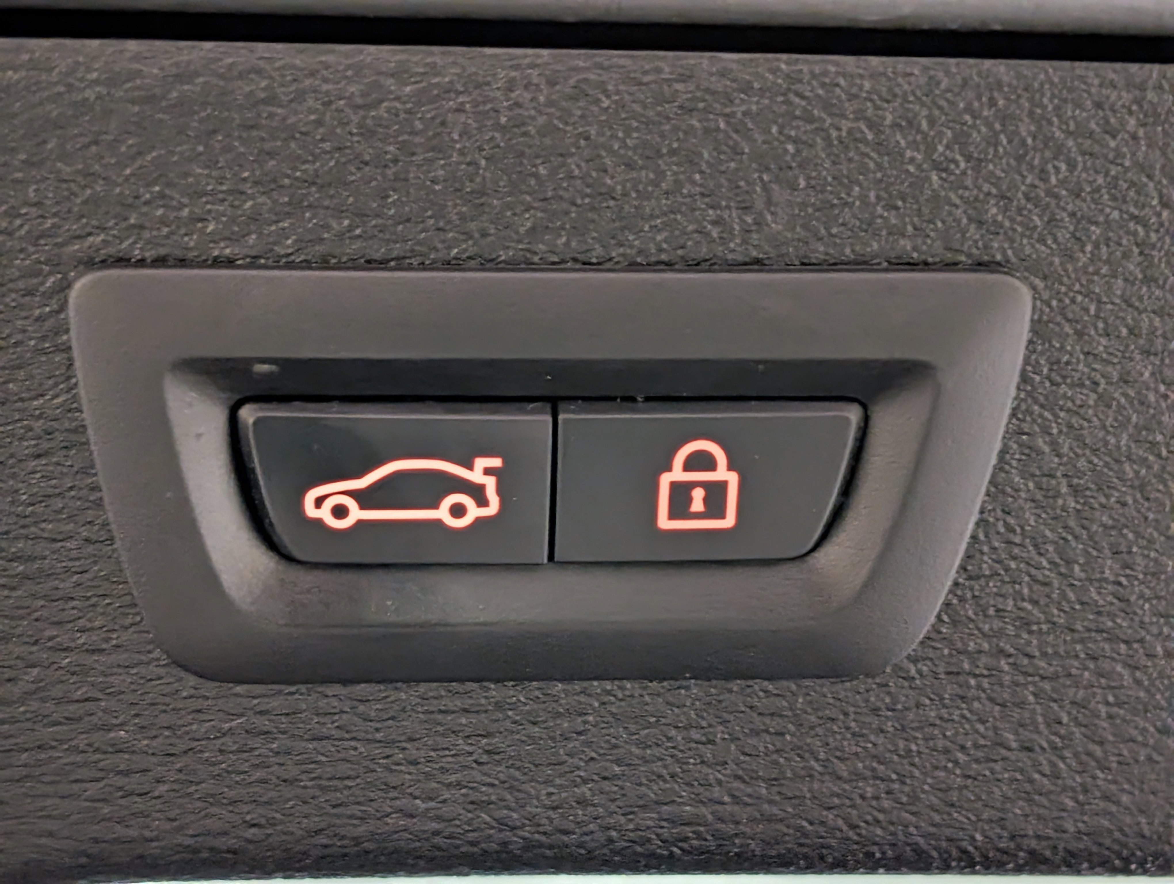 Used 2015 BMW X6 M image 23