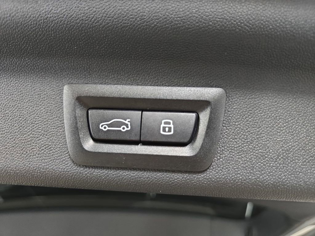 Used 2025 MINI Cooper Countryman S w/ Comfort Package Max image 30