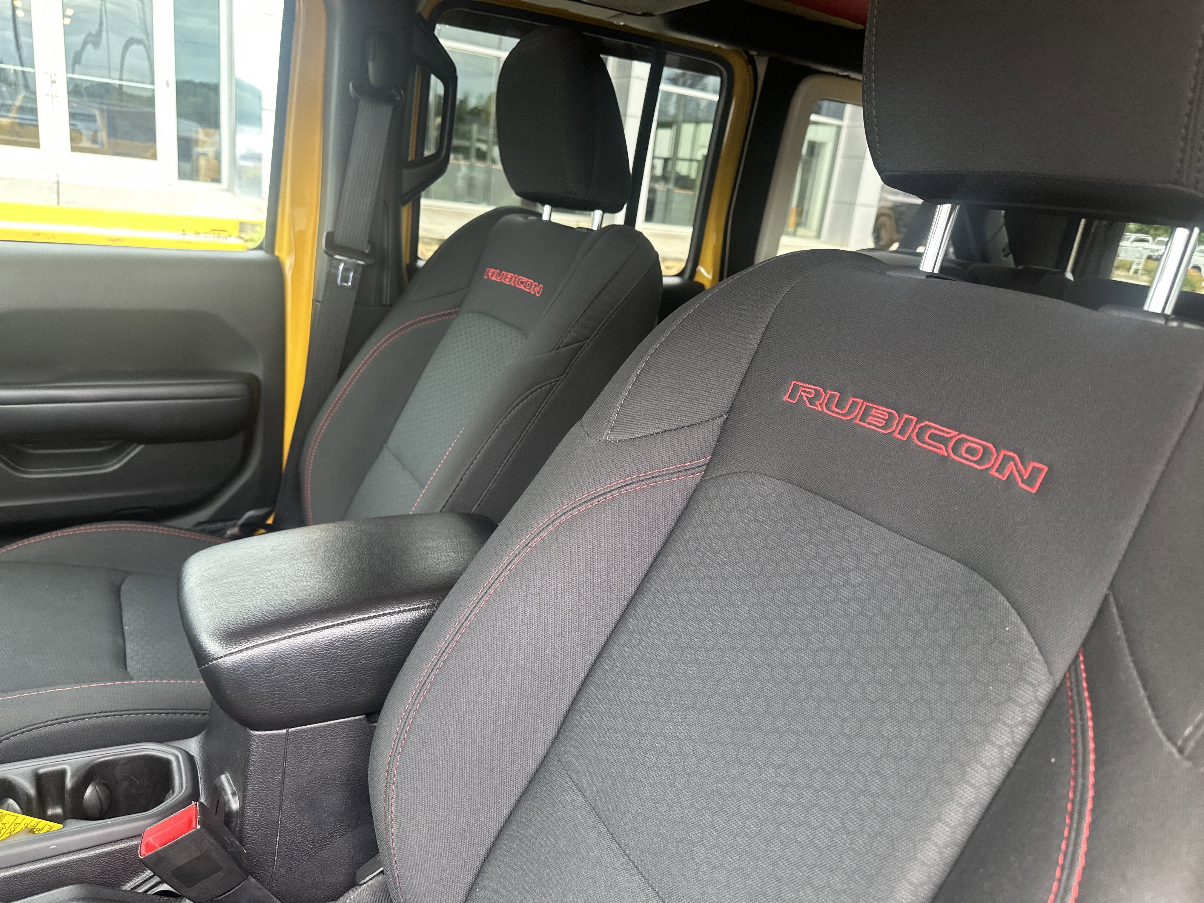 Used 2019 Jeep Wrangler Unlimited Rubicon w/ Cold Weather Group AWD/4WD image 18
