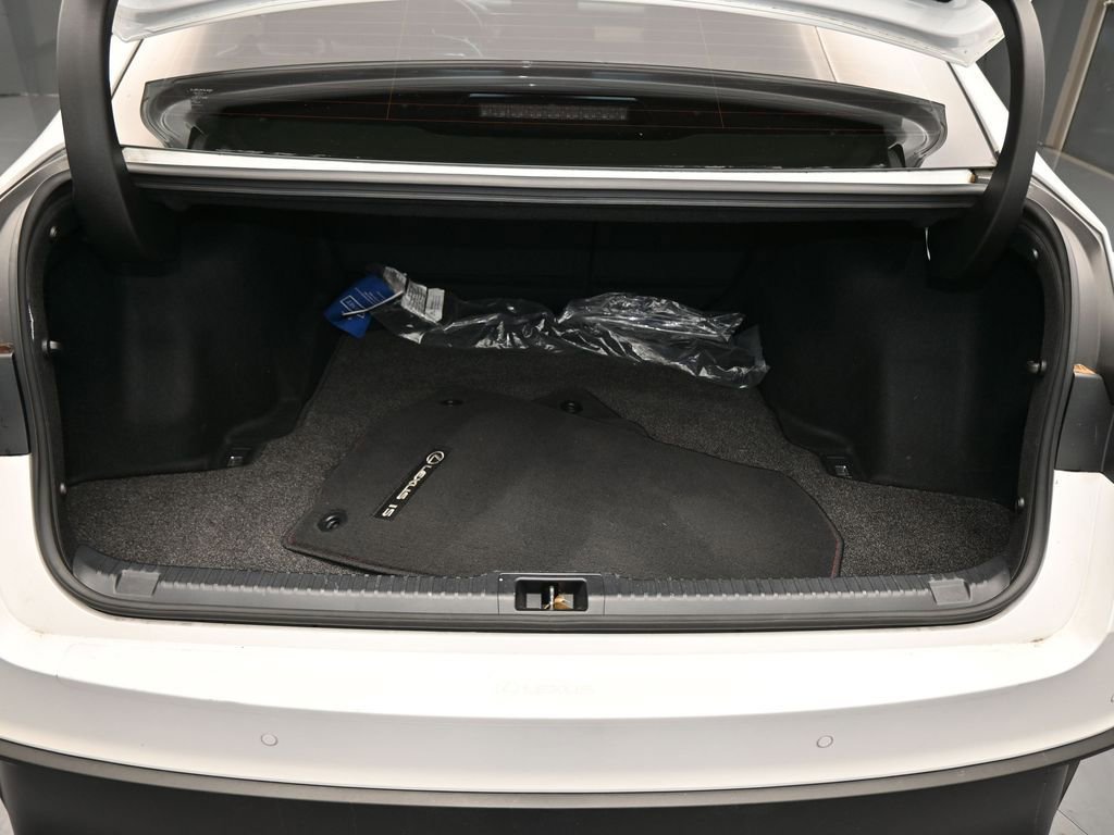 Used 2024 Lexus IS 300 w/ Comfort Package RWD image 40
