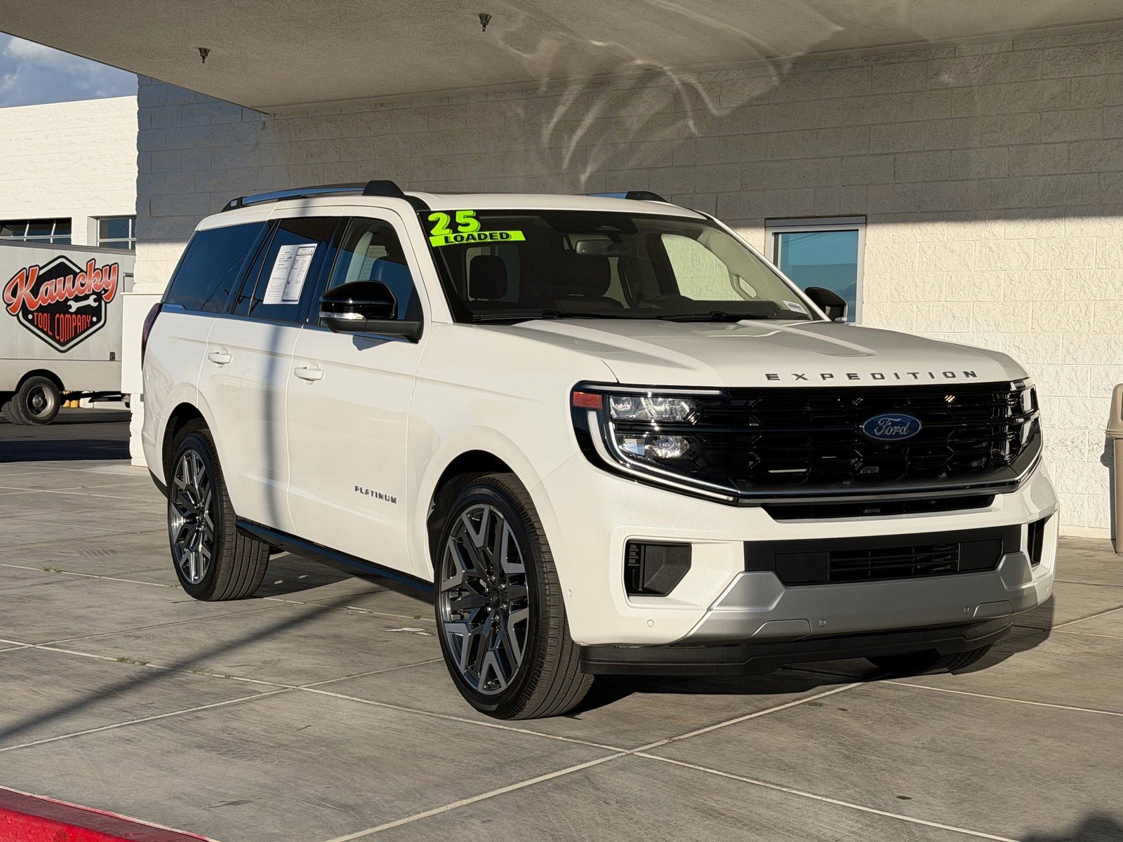 Used 2025 Ford Expedition Platinum w/ Platinum Ultimate Package image 1