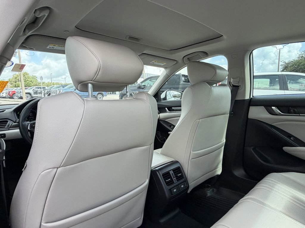 Used 2022 Honda Accord EX-L image 16
