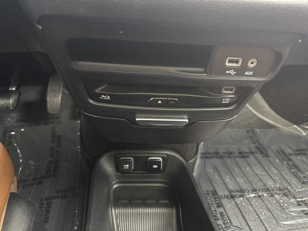 Used 2020 Chrysler Pacifica Limited w/ Advanced Safetytec Group image 20