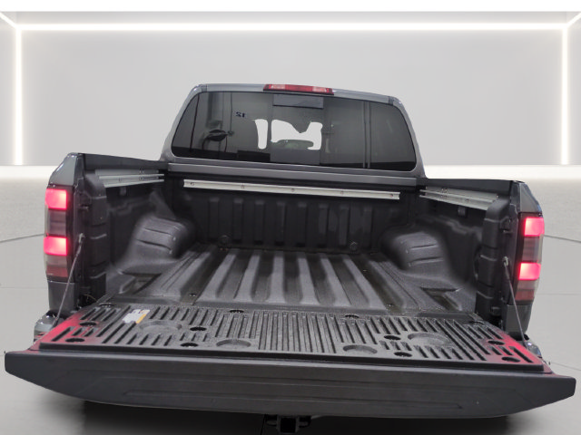 Used 2024 Nissan Frontier 4x4 Crew Cab image 21