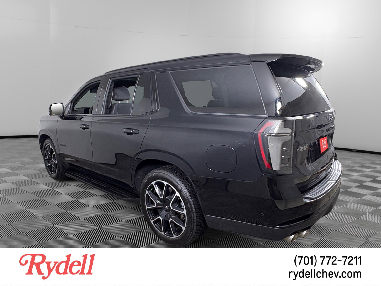 Used 2025 Chevrolet Tahoe RST w/ RST Capability Package image 3