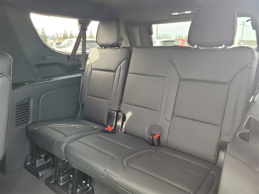 New 2026 GMC Yukon XL Denali w/ Denali Reserve Package image 9