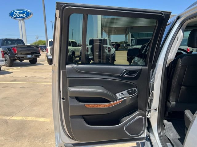 Used 2017 Chevrolet Suburban Premier RWD image 15