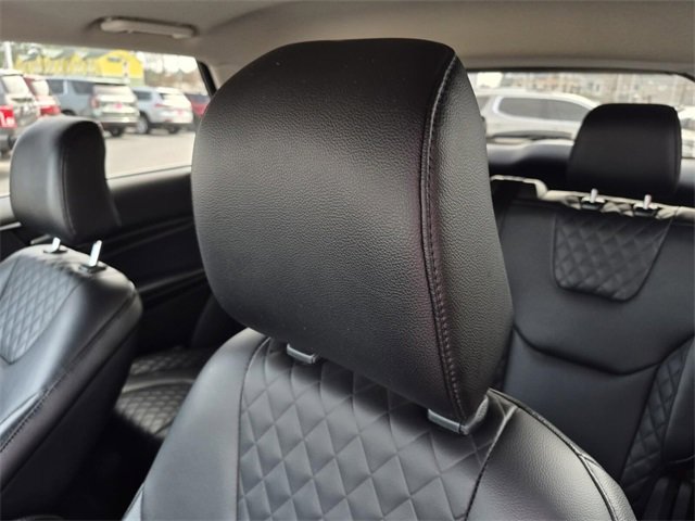 Used 2024 Ford Edge Titanium image 24