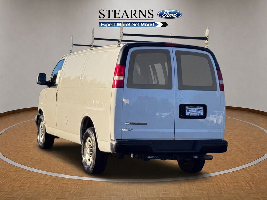 Used 2017 Chevrolet Express 2500 RWD image 11
