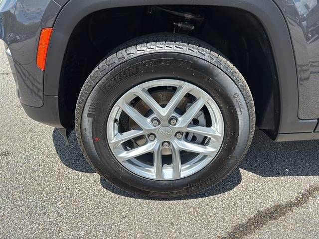 New 2026 Jeep Grand Cherokee Laredo X AWD/4WD image 10