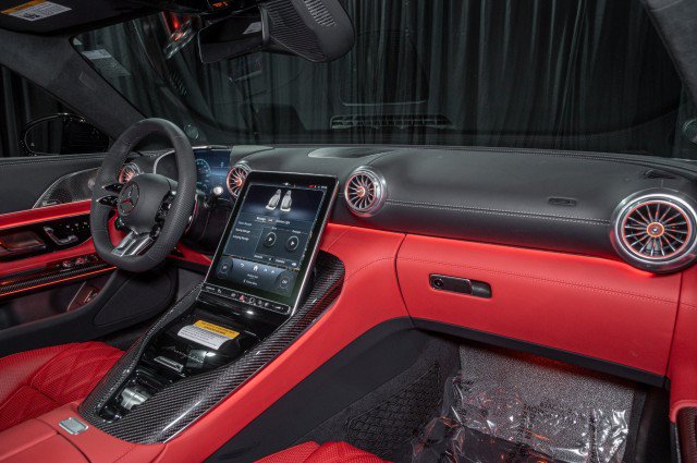 New 2026 Mercedes-Benz SL 63 AMG 4MATIC image 15
