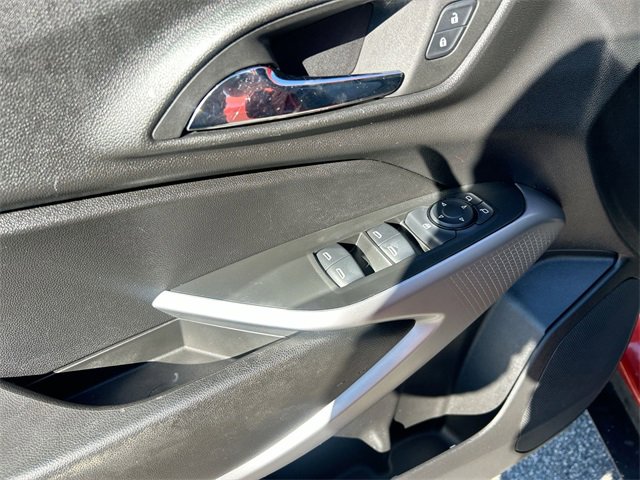 Certified 2024 Chevrolet Trax RS w/ Driver Confidence Package image 17